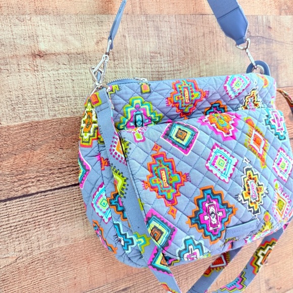 Vera Bradley Signature Print Carson (Retired) Shoulder/Crossbody Bag - Picture 4 of 12